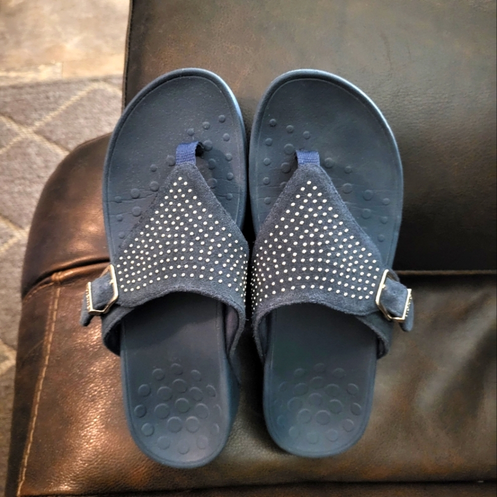 Vionic Women's Capitola Flip Flops Sandles   Size 7 Navy Blue